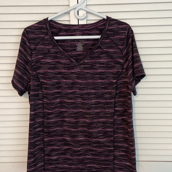 Livi Active V-Neck Tee 14/16 - Picture 2 of 6